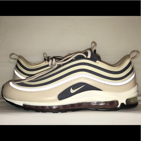 Nike Air Max 97 Ultra 17 SE Size: 9.5M or 11W - Picture 2 of 9